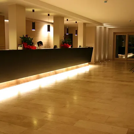 Th - Free Hotel