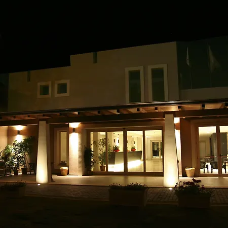 Hotel Th - Free Costa Rei